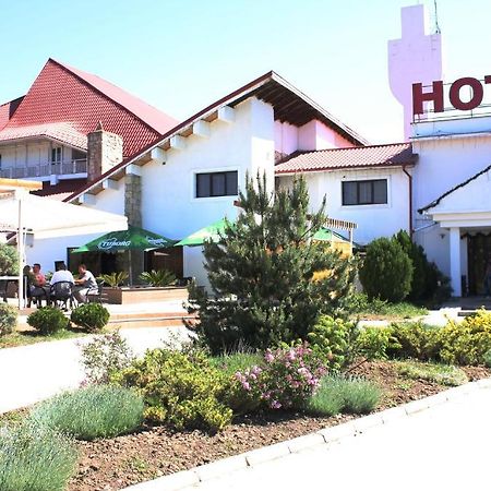 Hotel Magura Verde Bacău Extérieur photo