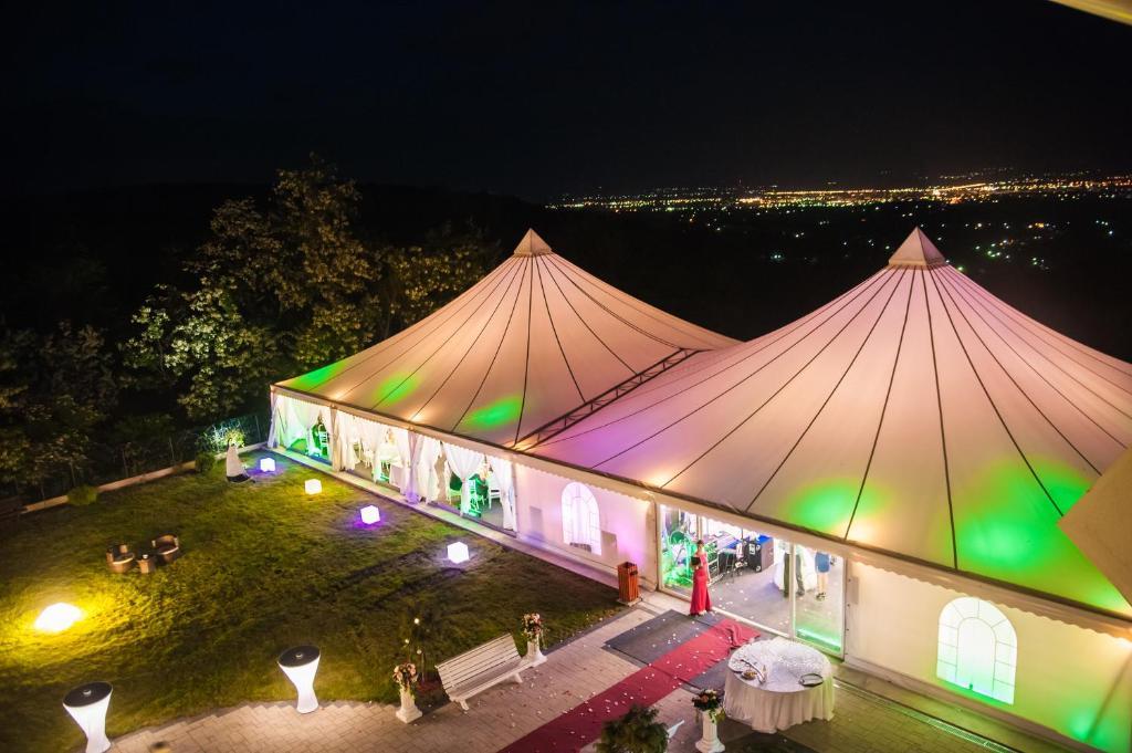 Hotel Magura Verde Bacău Extérieur photo